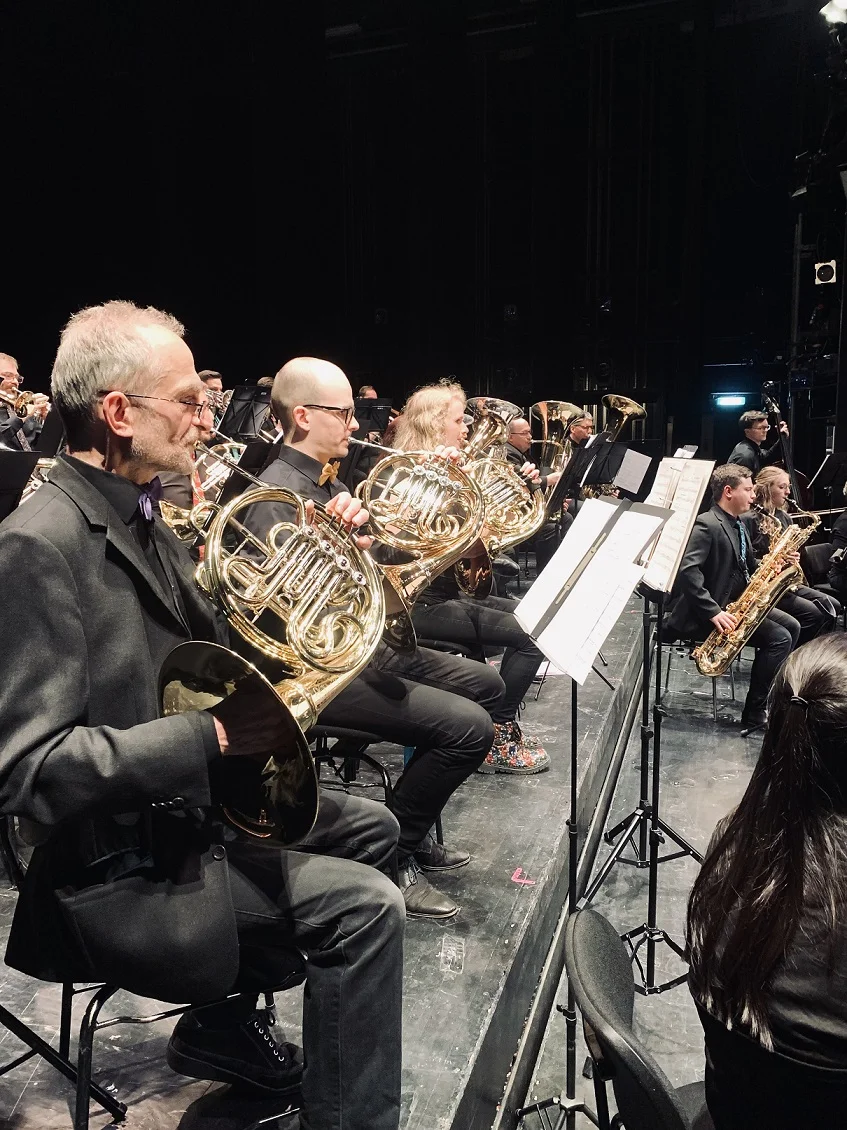 Musikerinnen und Musiker der Bläserphilharmonie